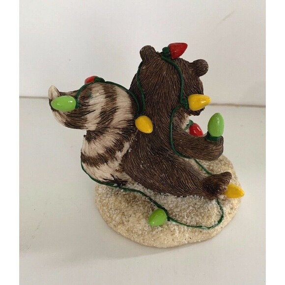 Charming Tails Silvestri Testing the Lights Raccoon Dean Griff Christmas Lights - Picture 4 of 7